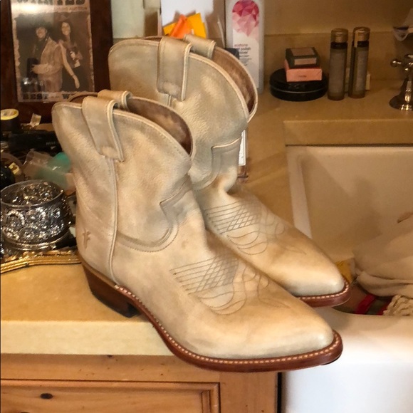 frye boot cream